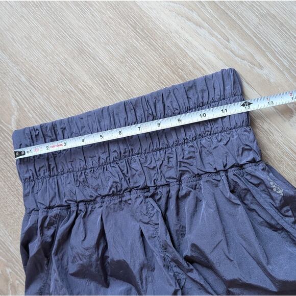 Free People X FP Movement Way Home High-rise Split Hem Shorts, size S - Picture 5 of 7